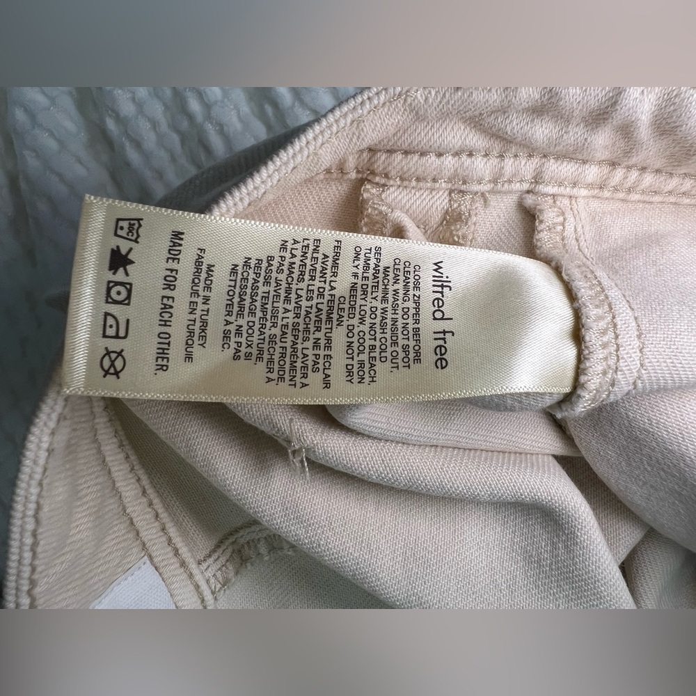 Aritzia Wilfred Free Modern Utility Pant - Picture 5 of 8